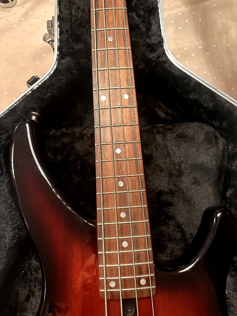 Yamaha TRBX 174 бас гітара