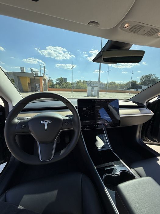 Tesla model 3 2019