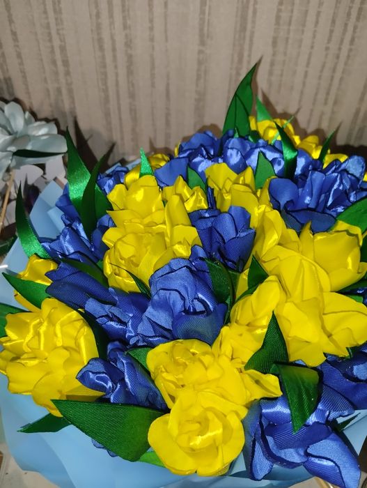 Цветы из атласной ленты