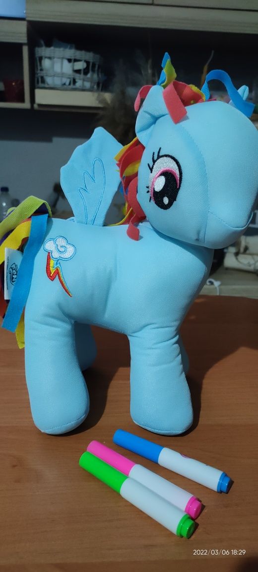Rainbow Dash z my little pony z  pisakami