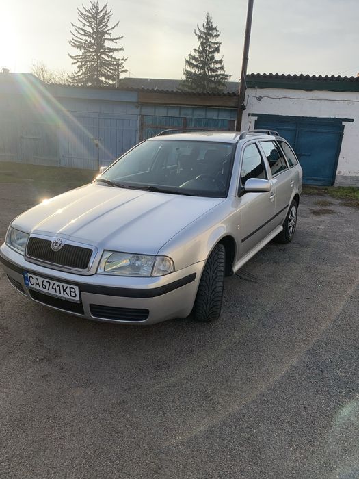 Продам автомобіль skoda Octavia Tour 2007 року 1.6 mpi з газом