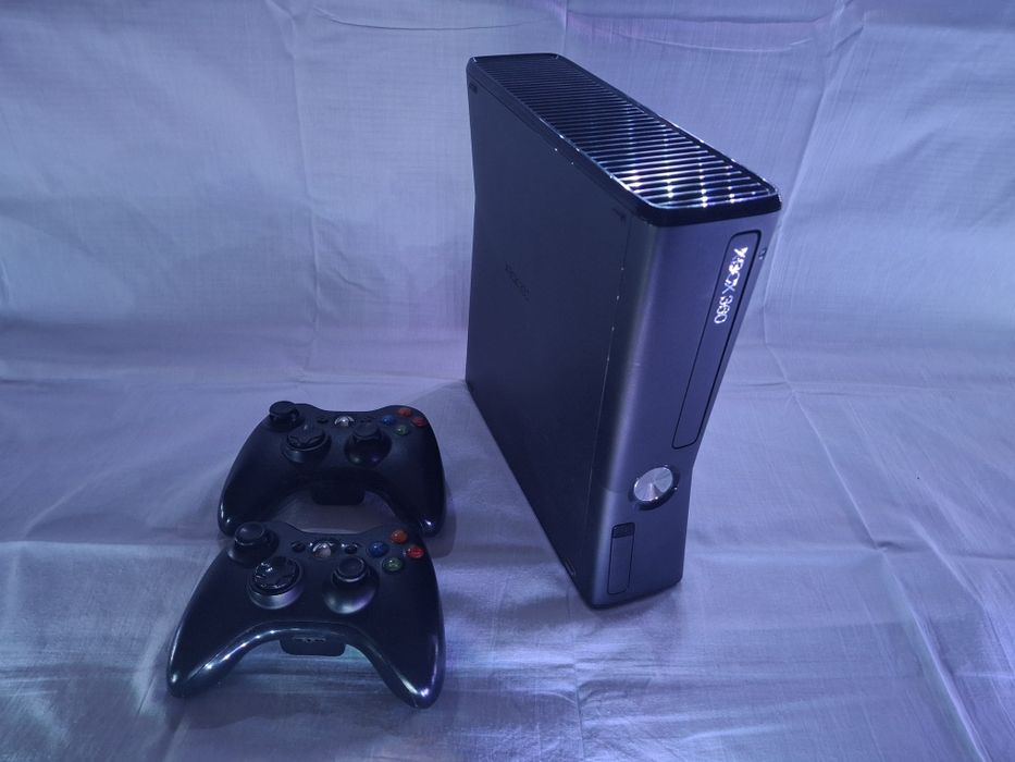 Xbox 360 S (Slim) Black 250 GB + 18 ІГОР! Повний Комплект