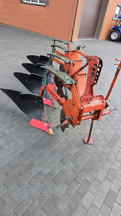 Плуг квернеланд 4-3-35