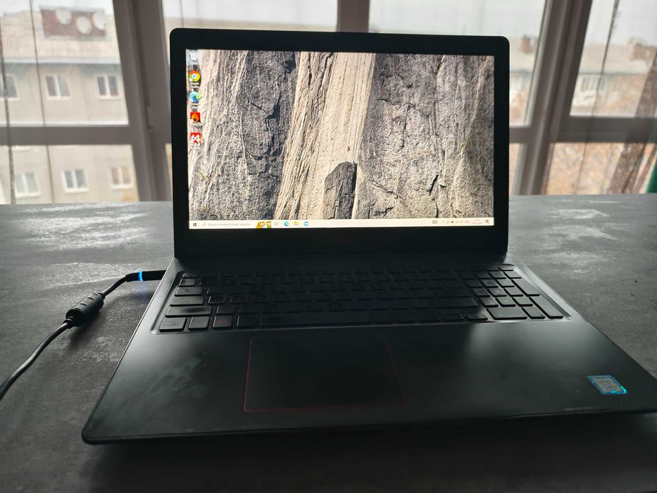Геймерський ноутбук Dell G3 i5 8300 1050ti, 8+128gb ssd 512gb hdd