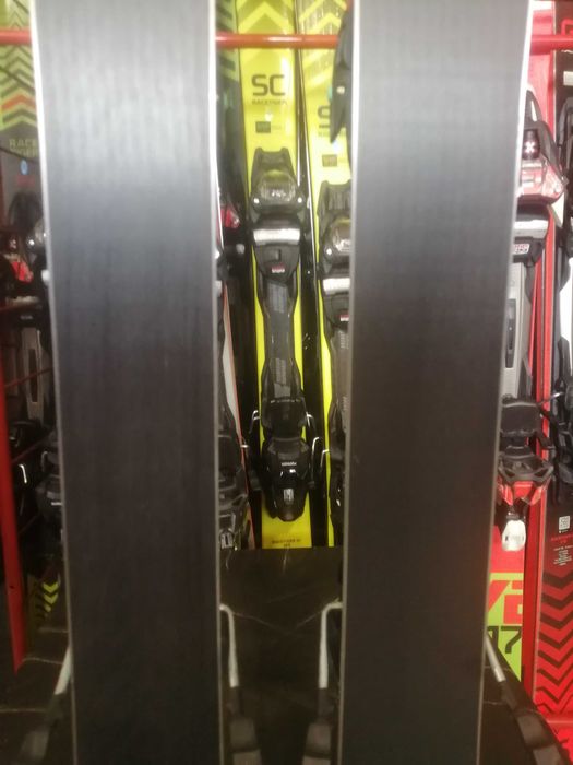 Narty Volkl Deacon 76, potestowe z sezonu 2023.
