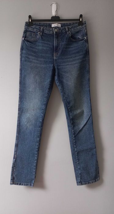 Jeansy rozcięcia Reserved 40/L