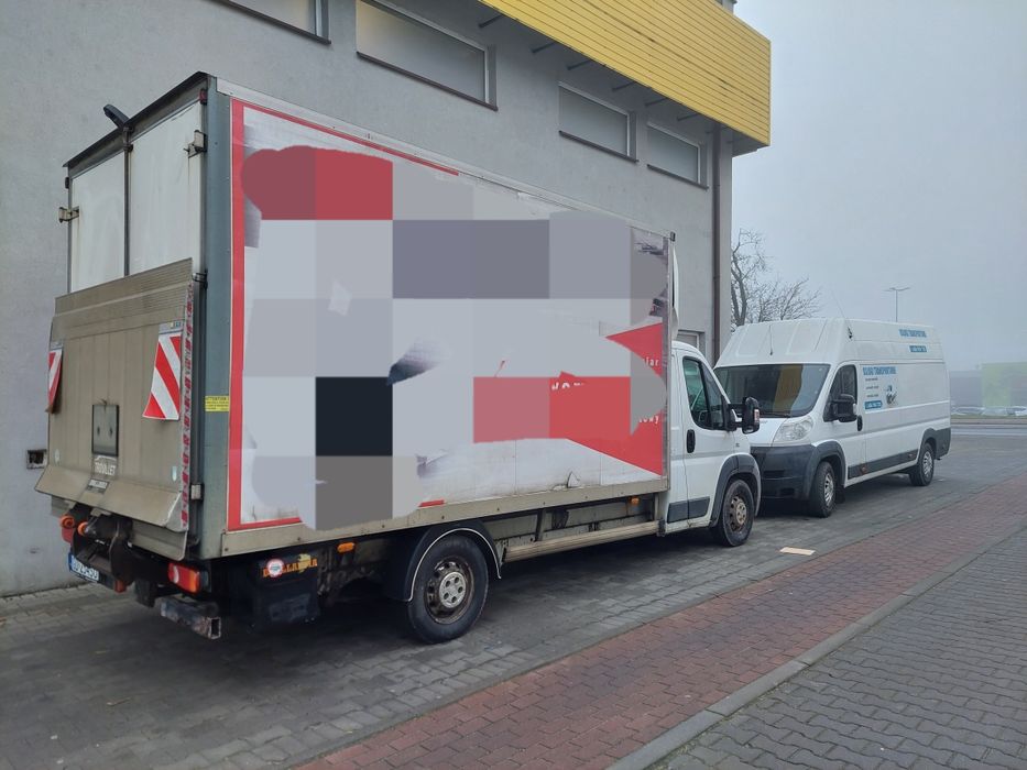 Przeprowadzki, usługi transportowe, montaż mebli, profesjonalnie.