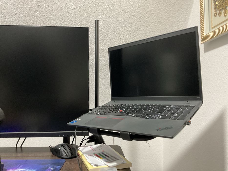 Коіпленя ноутбука під кріпленя VESA  75-100 mm