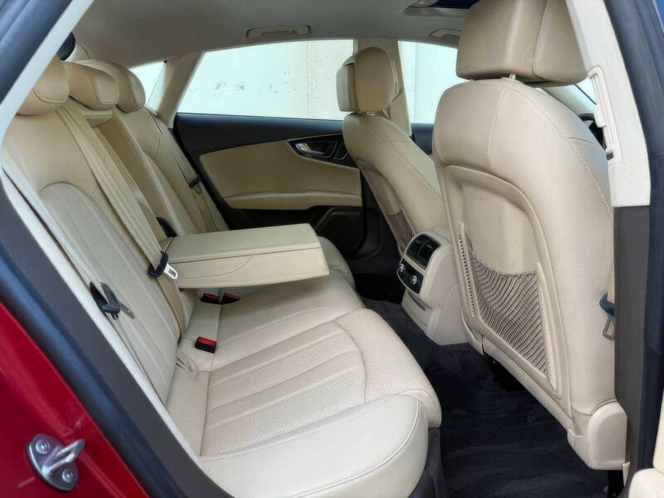 Audi A7      2013