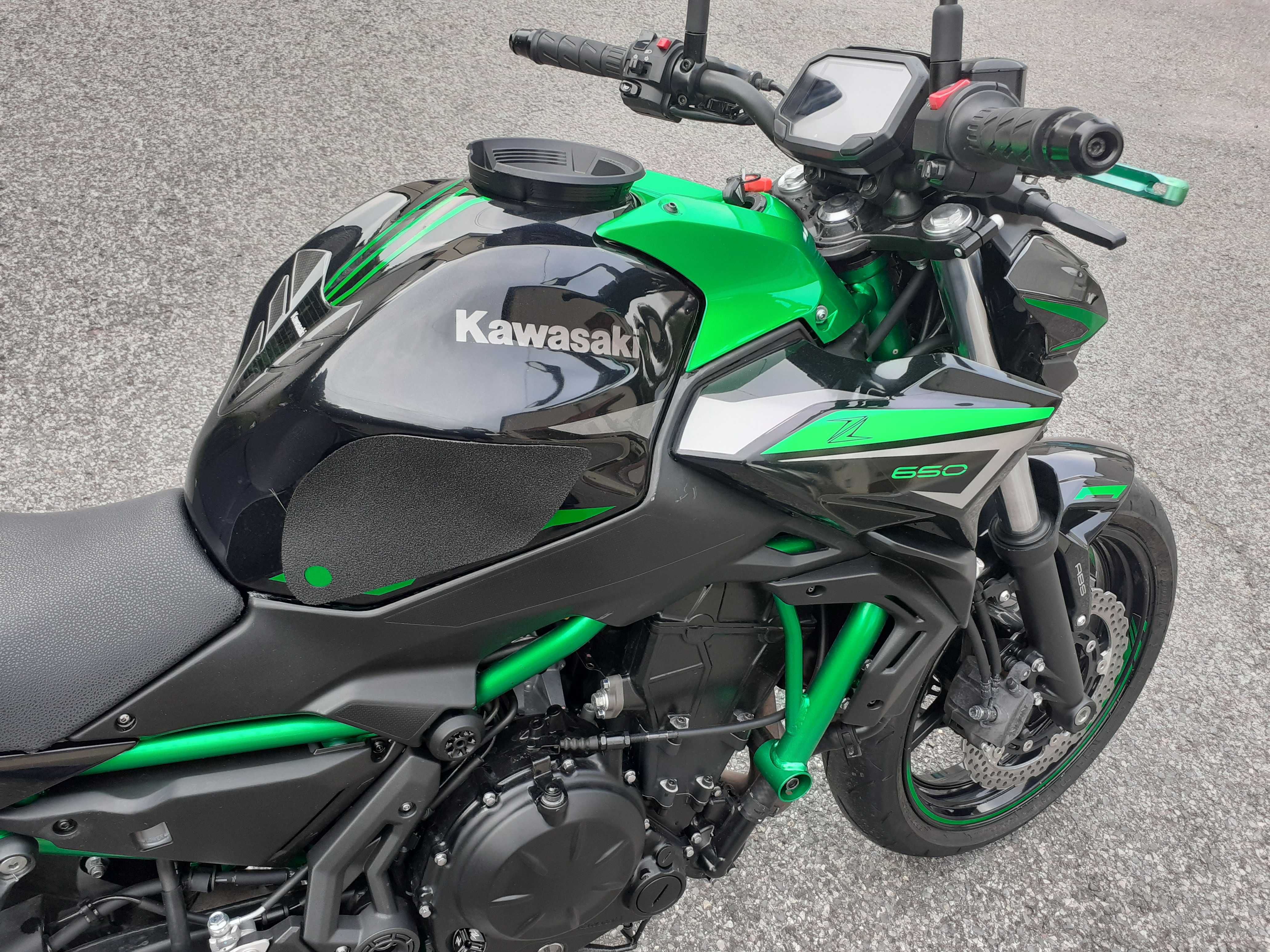 Kawasaki Z650 z 2022 roku na A2   pełna Moc