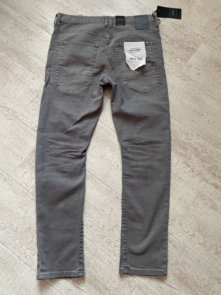 Джинси сірі Jack & Jones, нові 32/32