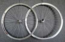 Koła do ramy szosowej 10x130mm 622x19 stożek 30mm Shimano Sora