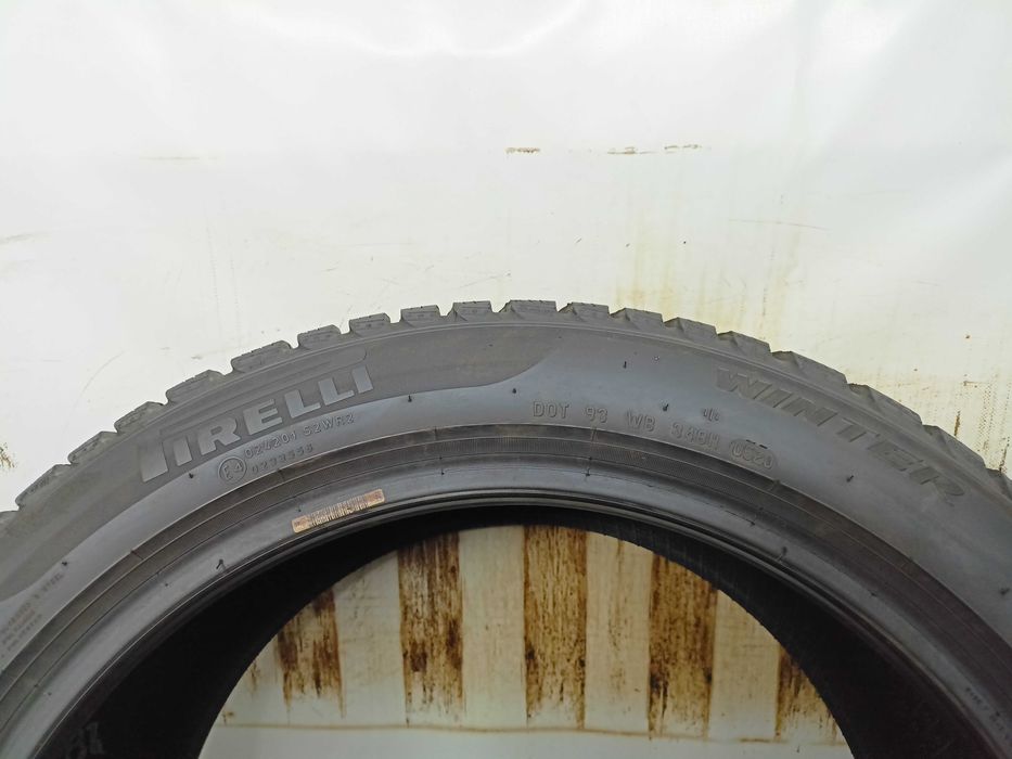 Pirelli SottoZero 3 235/45/18 2020r. 98V 6,4mm (4345)