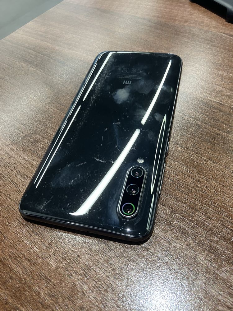 Смартфон MI 9 6/128 global