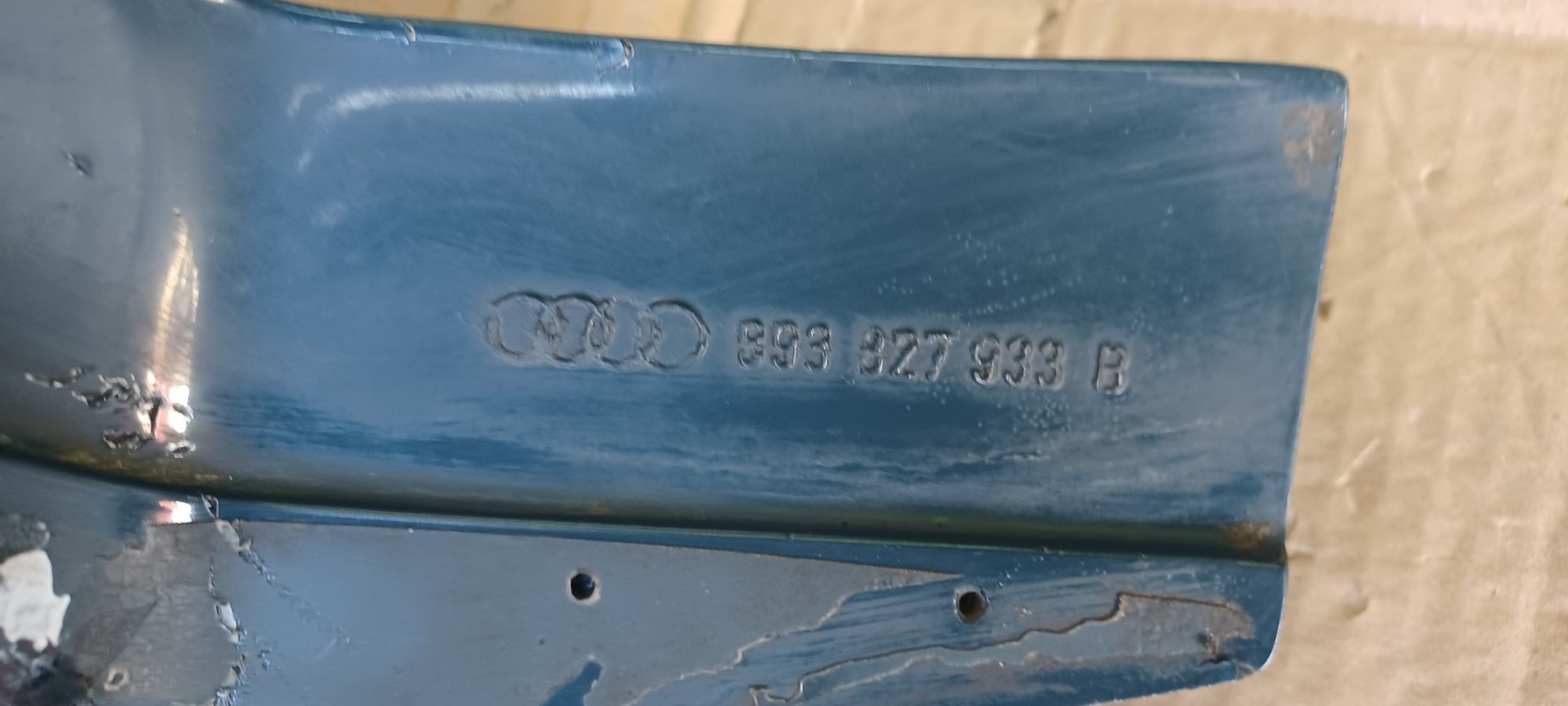 Spoiler klapa tył  Audi 80 b3