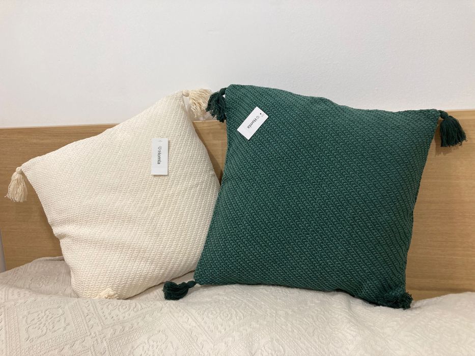 2 szt beżowa poszewka z frędzlami 45x45cm