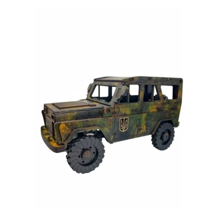 Подарунковий Міні -Бар. "Козак" -військовий Авто з дерева + рюмки