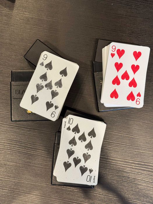 Conjunto de jogos de tabuleiro e cartas