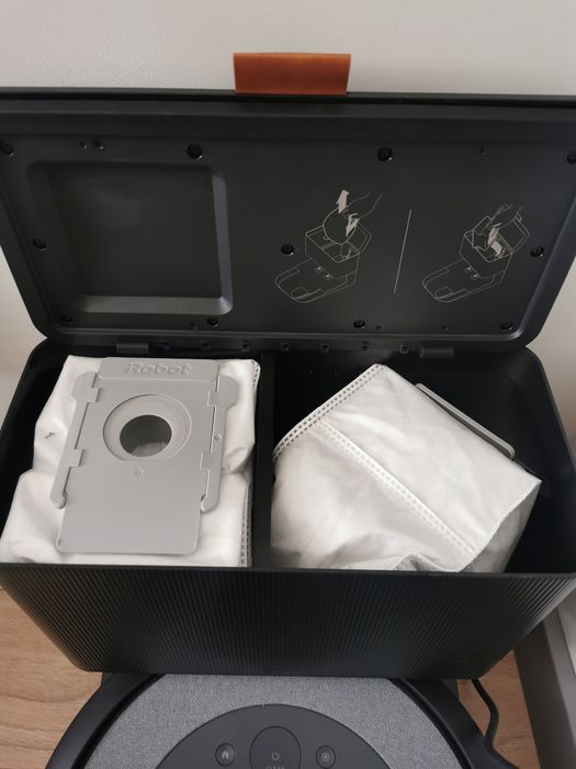 Roomba i5+. Mopujacy