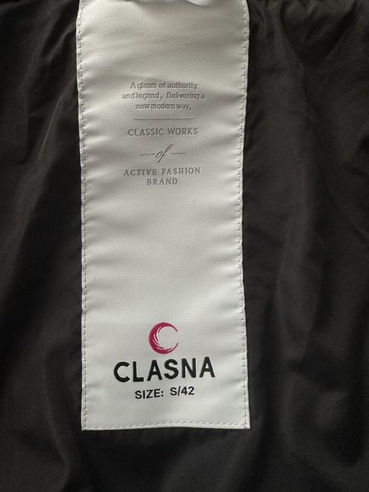 Продам жіночу зимову куртку фірми Clasna