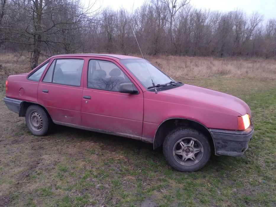 Продам Опель,в рабочем  состоянии