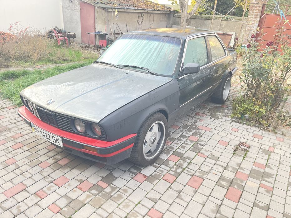 Продам бмв е30 320