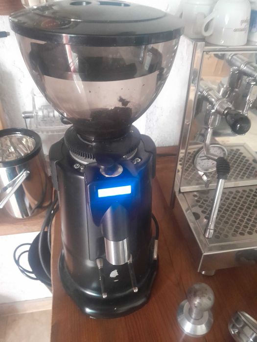 Moinho de café   com dosiador sensor