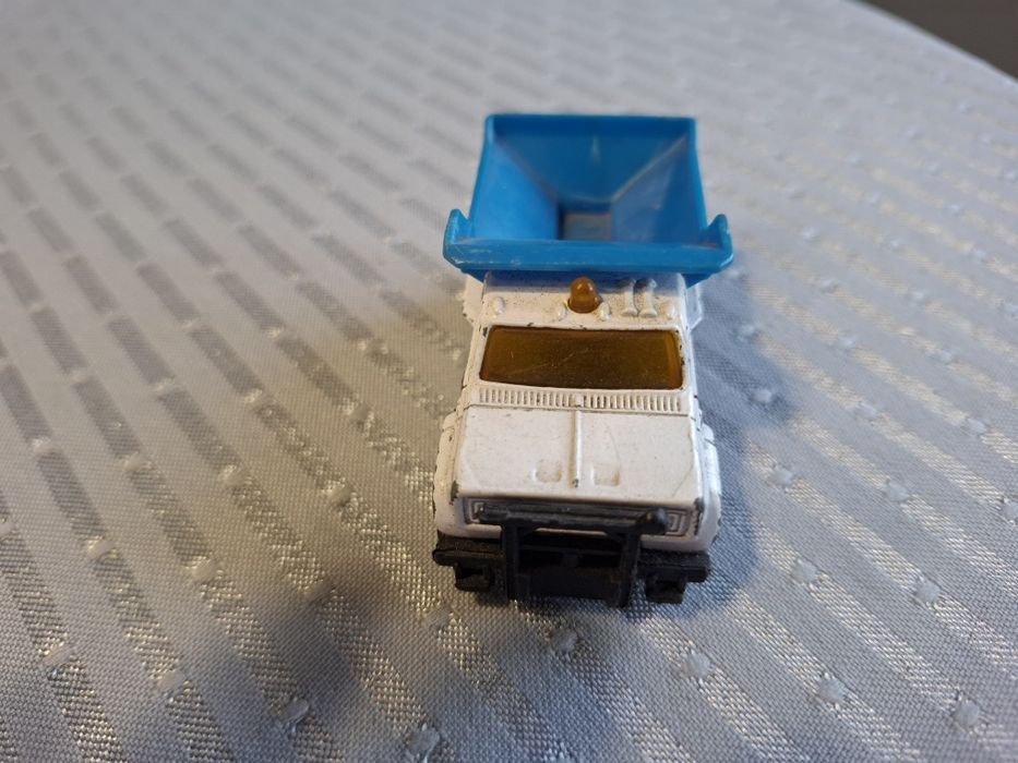 Matchbox model samochodu skala 1:64