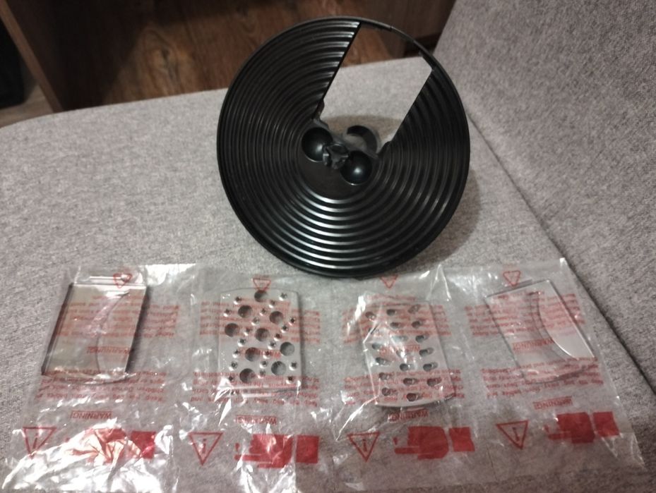 Диск держатель для вставок от Блендера Bosch MSM6S90B/01