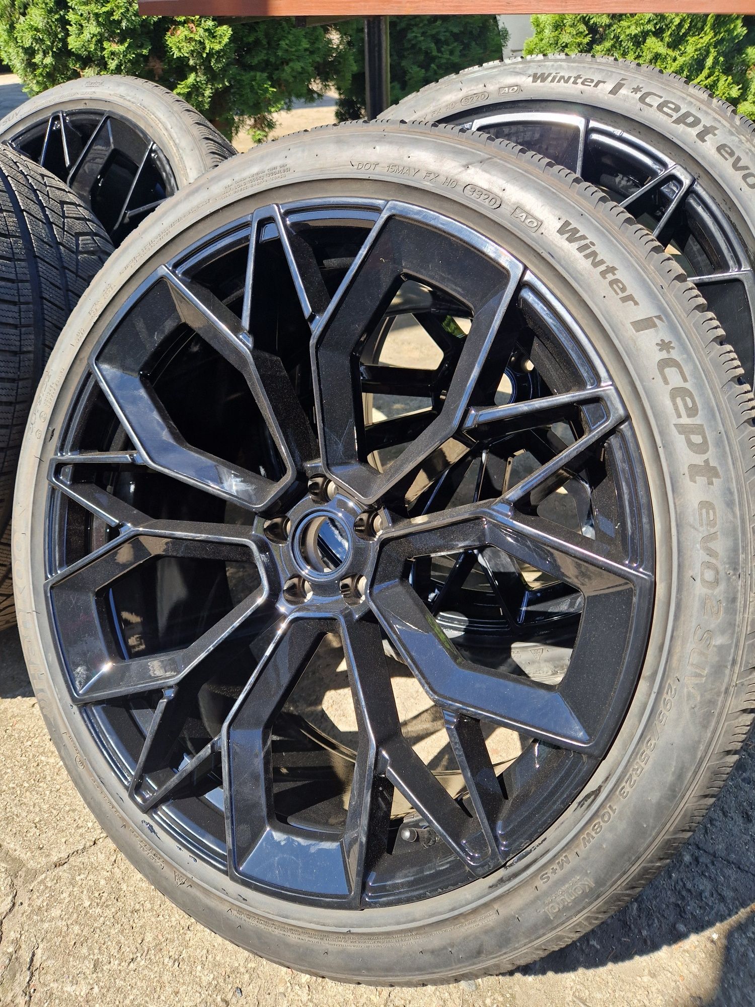 Koła zimowe Audi Q8 SQ8 RSQ8 295/35R23 Continental 20r. 7mm A0