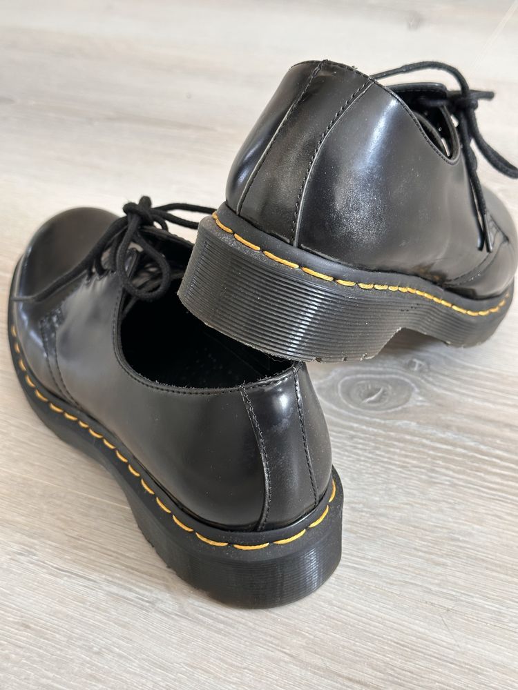 Dr. Martens Docs Doc Martens