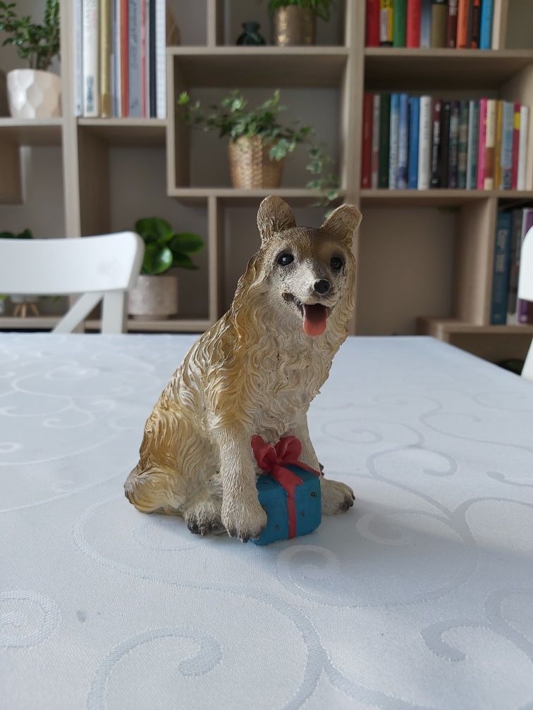 Figurka siedzący pies ozdoba do domu prezent