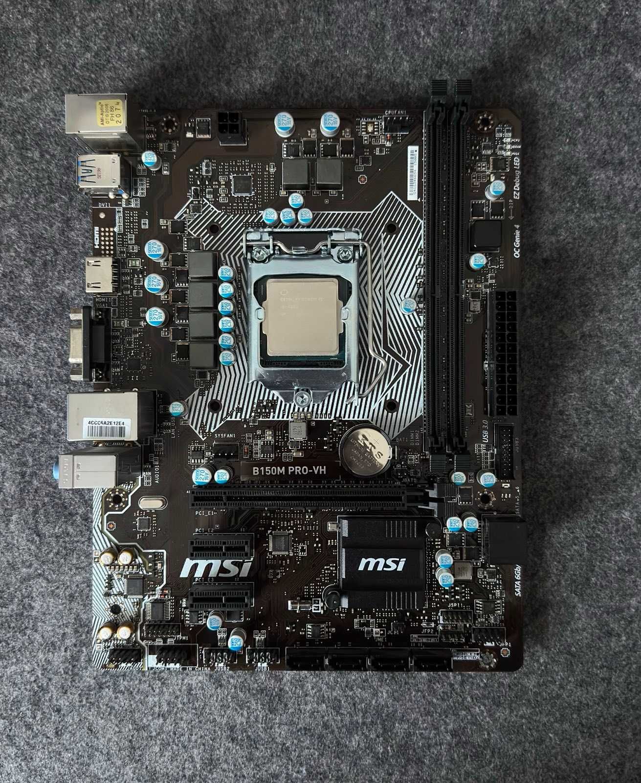 Komputer stacjonarny CPU: i5-6500, GPU: GTX970, RAM: 16GB
