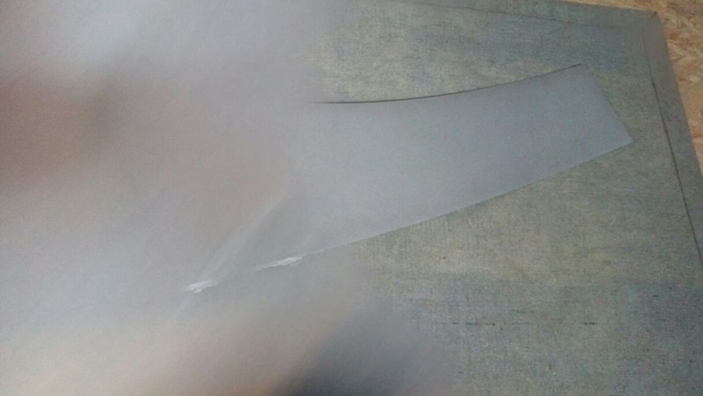 Półka ścienna metalowa V