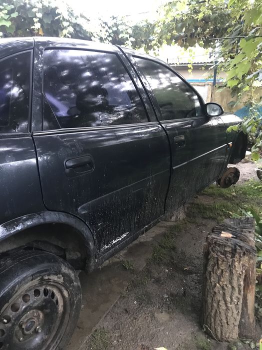 Продам Опель Вектоа 1.6 бензин