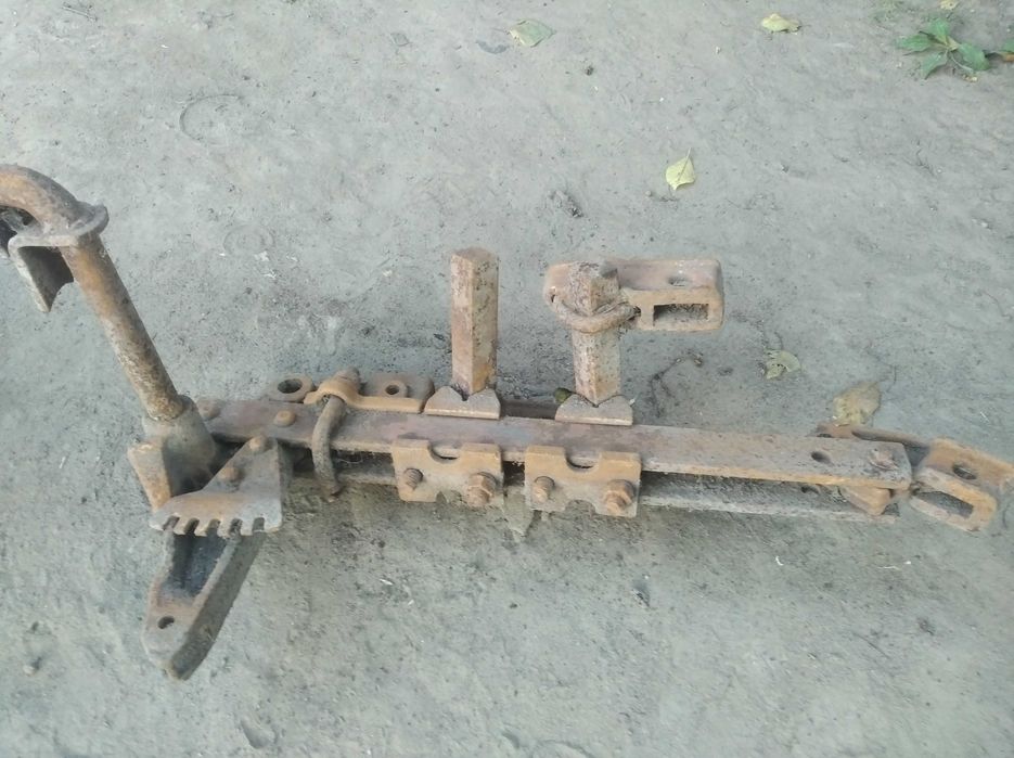 Секцїі культиватора КРН  УСМК