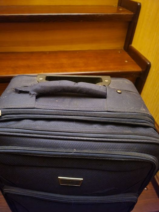 Чемодан с дефектом за 450 грн