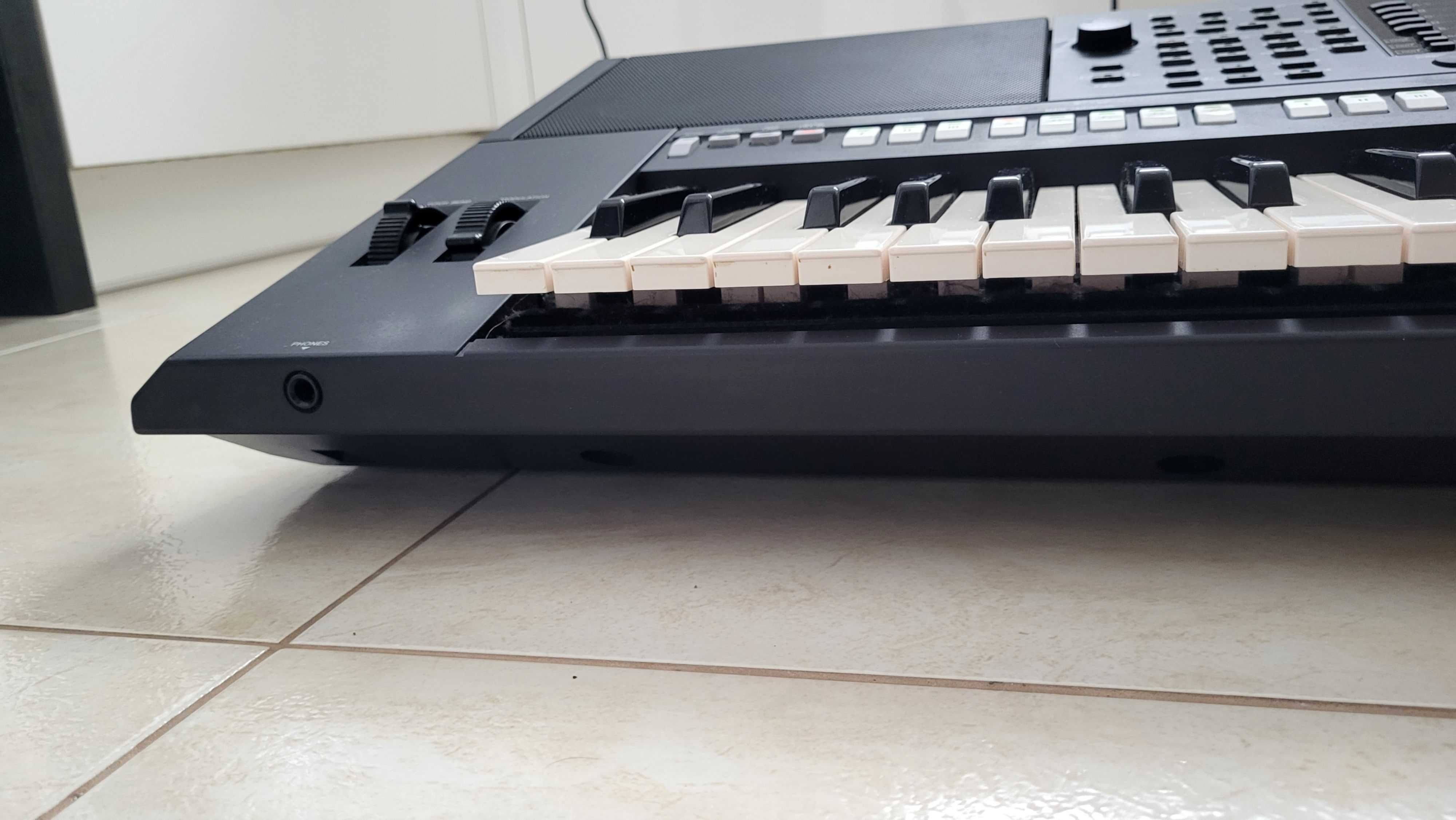 Sprzedam Yamaha PSR S950