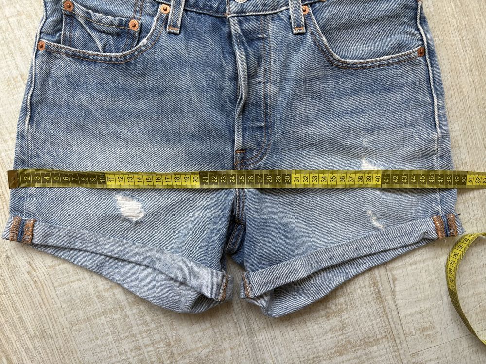 Шорти Levi’s розмір W26