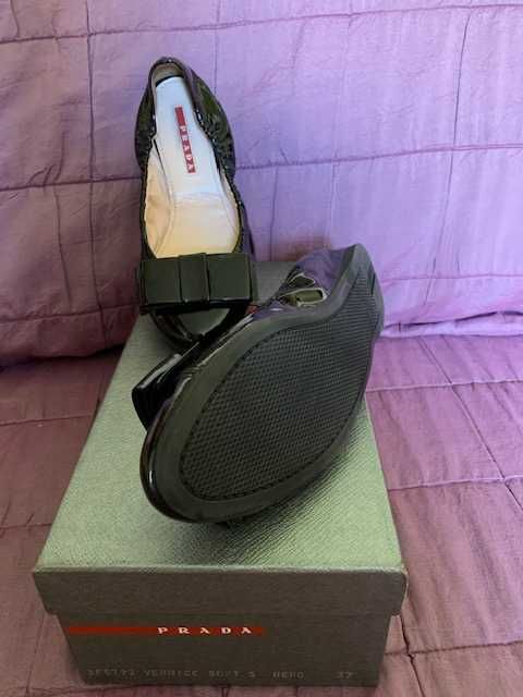 Балетки Prada, 37р., чорні лаковані, нові, в оригінальній коробці