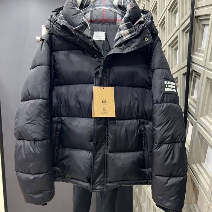 Пуховик Burberry нові,олх доставка