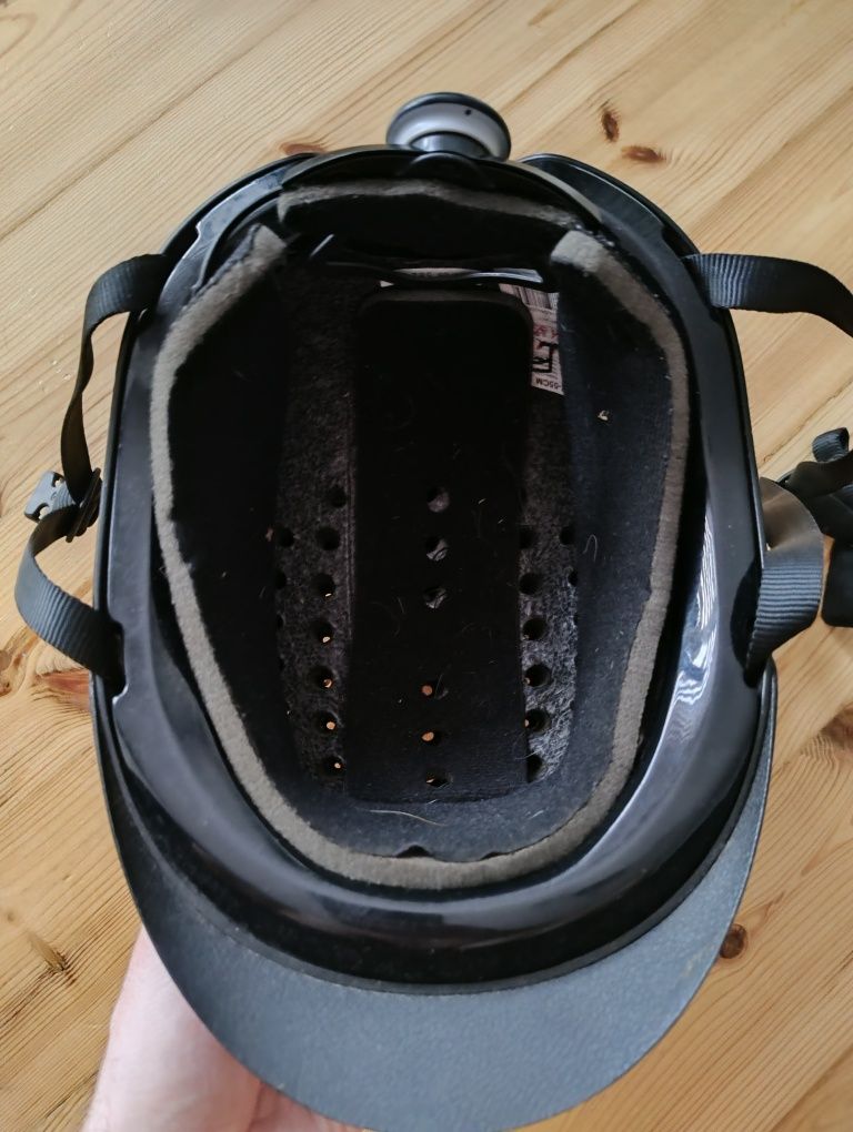 Kask jeździecki na konie rozmiar 52-55 stan bardzo dobry
