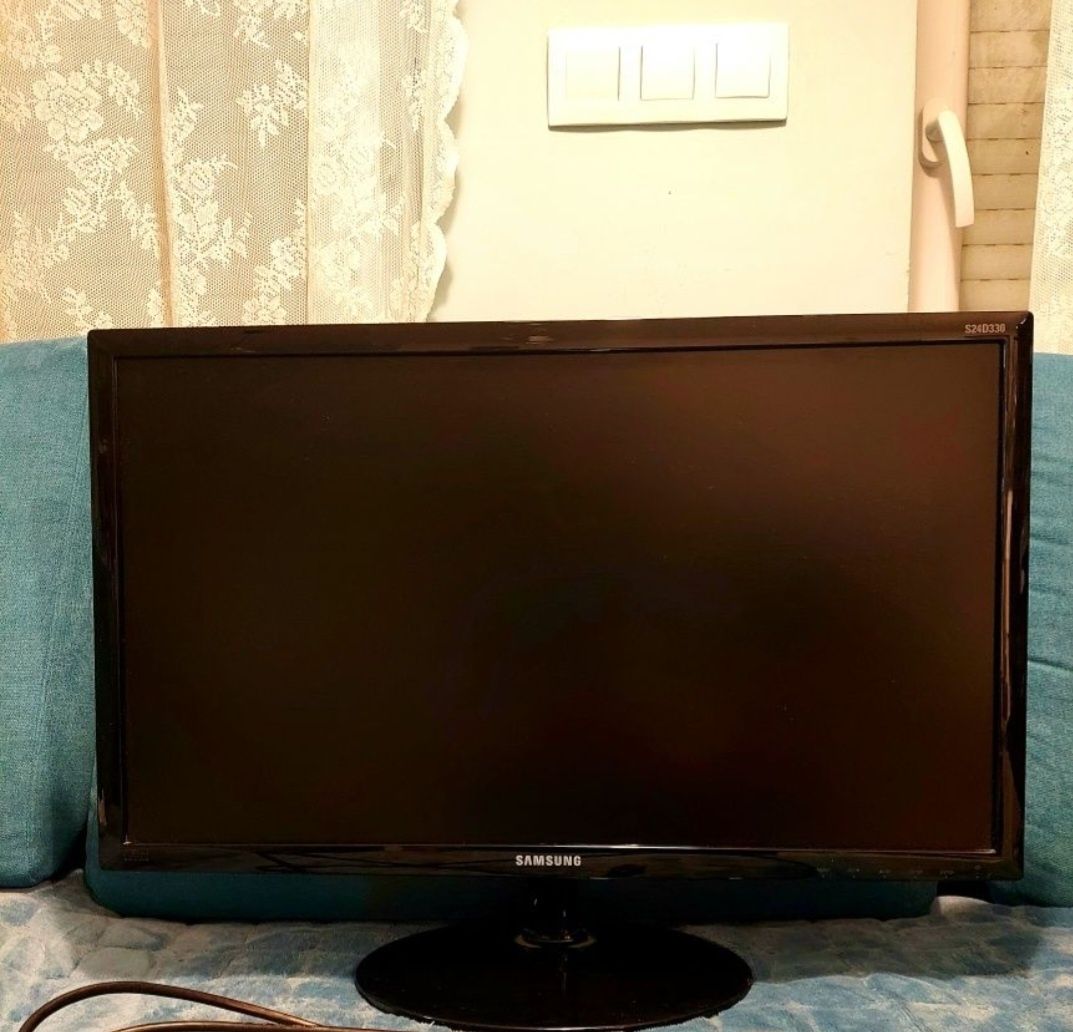 Monitor Samsung S24D330H