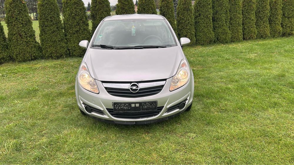 Opel Corsa 1.2 bezyna klima 2008r