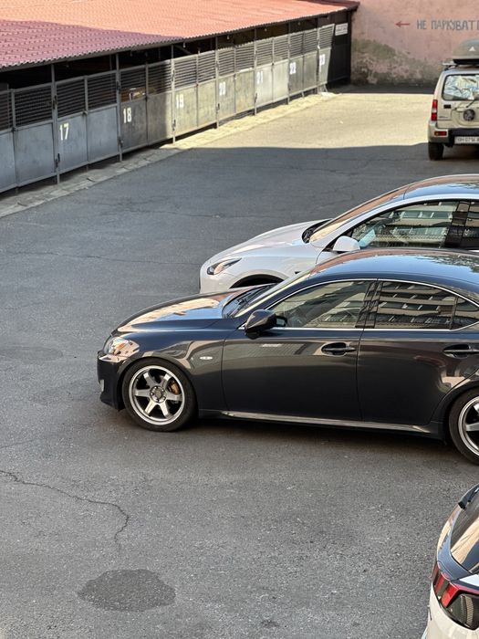 Lexus is250 автомат