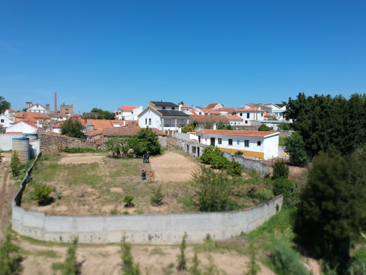 Vendo casa com terreno