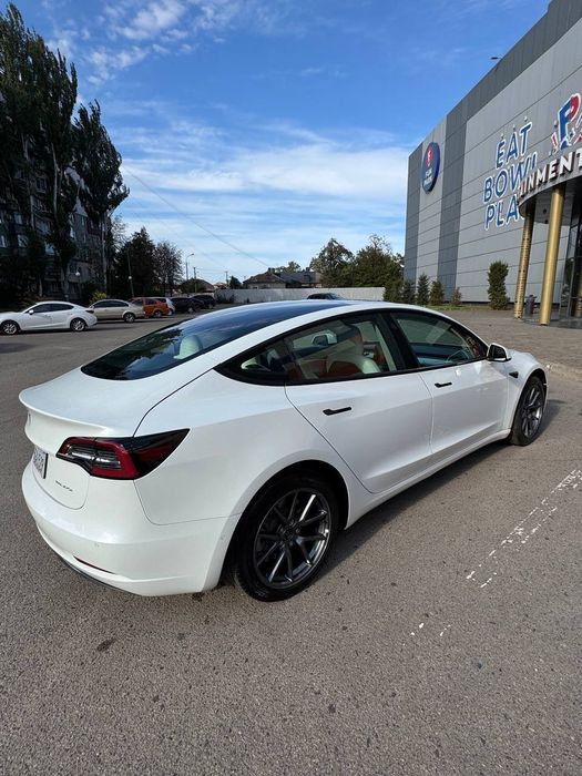Продам Tesla model 3 Long Range 82.5kWh