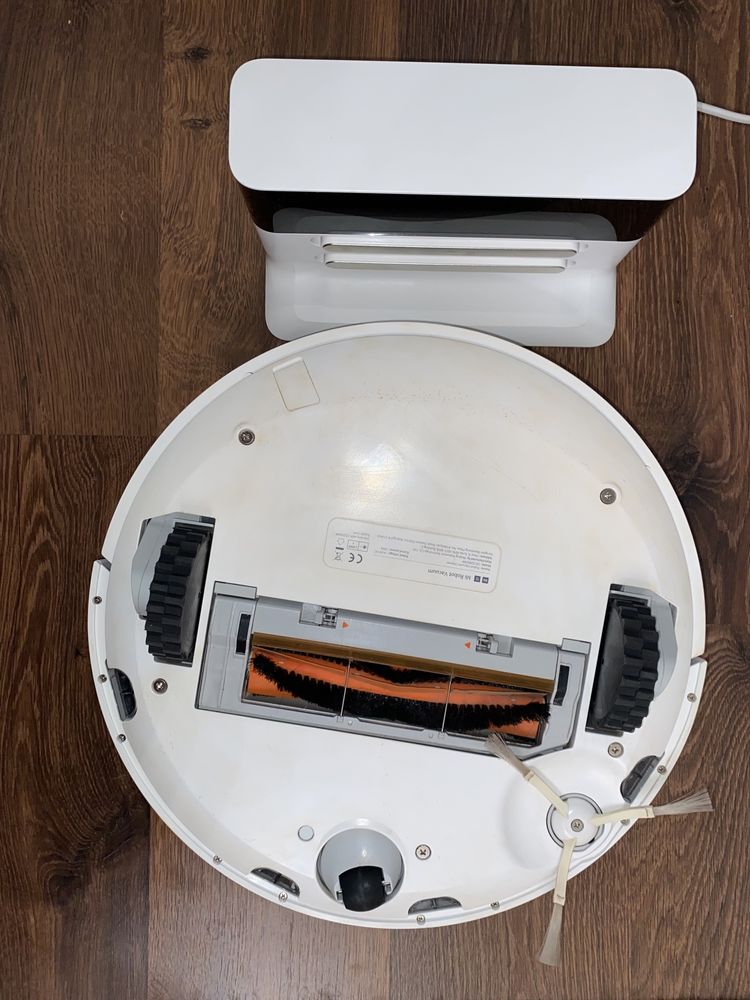 Робот пылесос Xiaomi Mi Robot Vacuum Cleaner SDJQR02RR