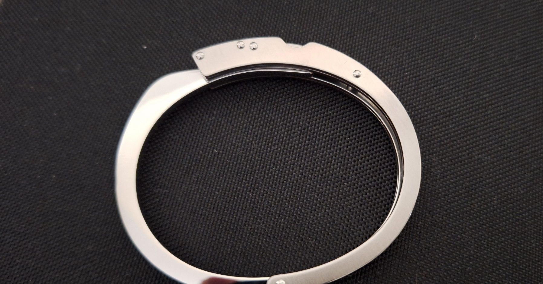 Pulseira.algema gravada