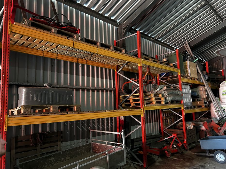 Regaly przemyslowe trawersy